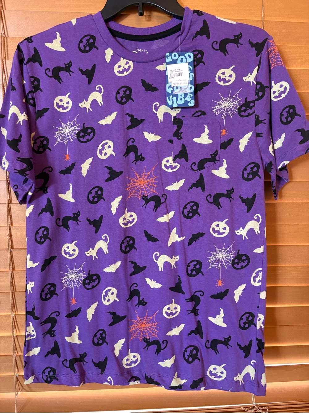 Eighty Eight NWT Purple Halloween Cat & Pumpkin Tee.  Black/Cream Prints Size 16